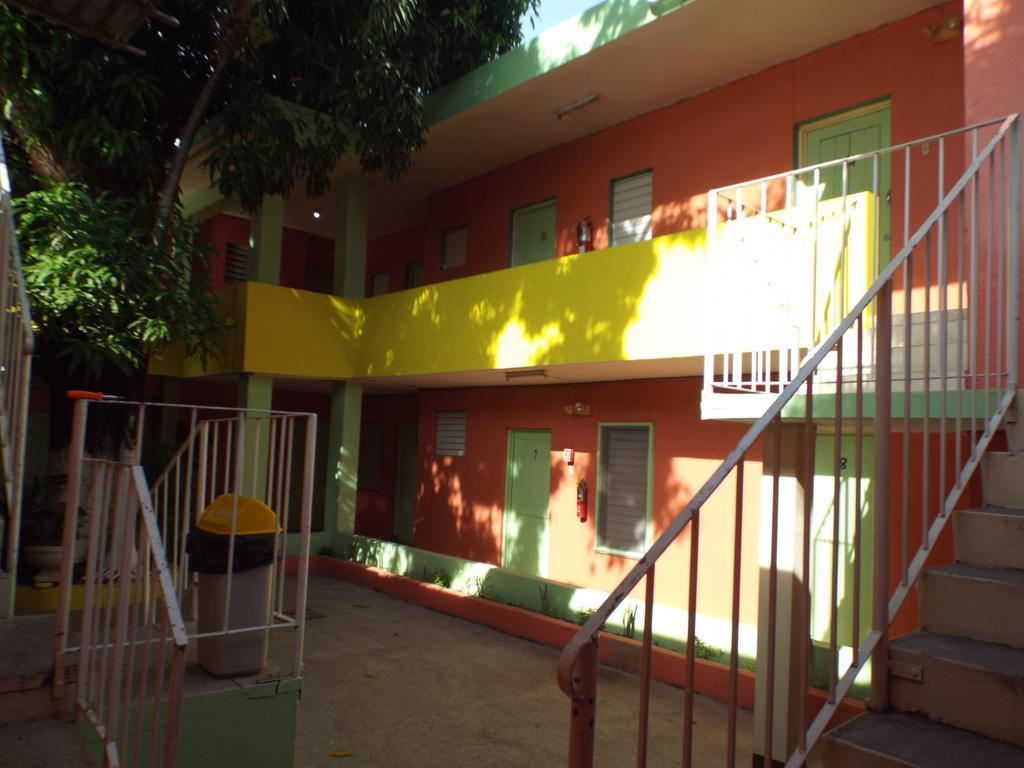 Tropical Court Inn New Kingston Luaran gambar
